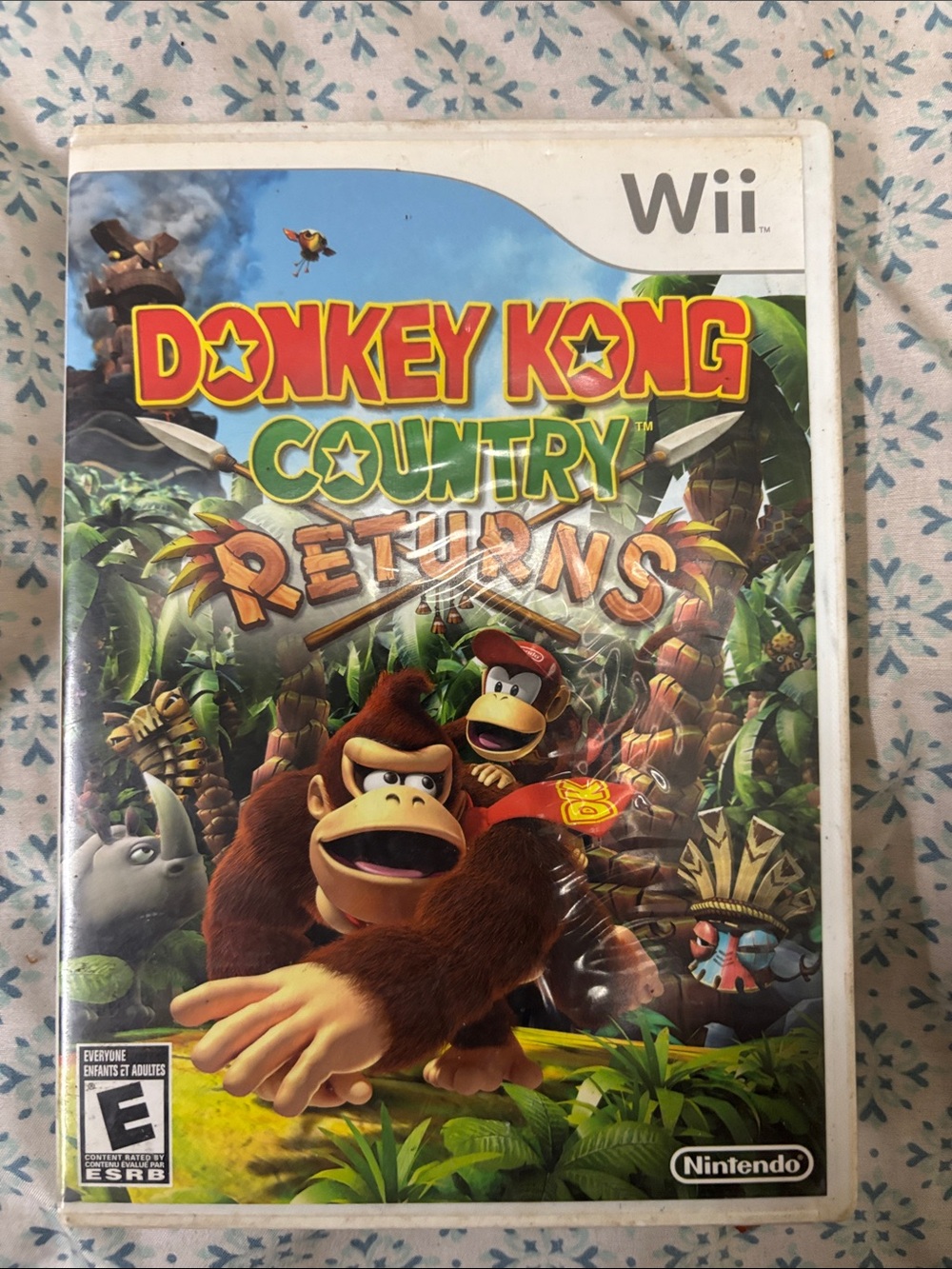 Nintendo Donkey Kong Country Returns Wii - Red, Green, Yellow Cover Art